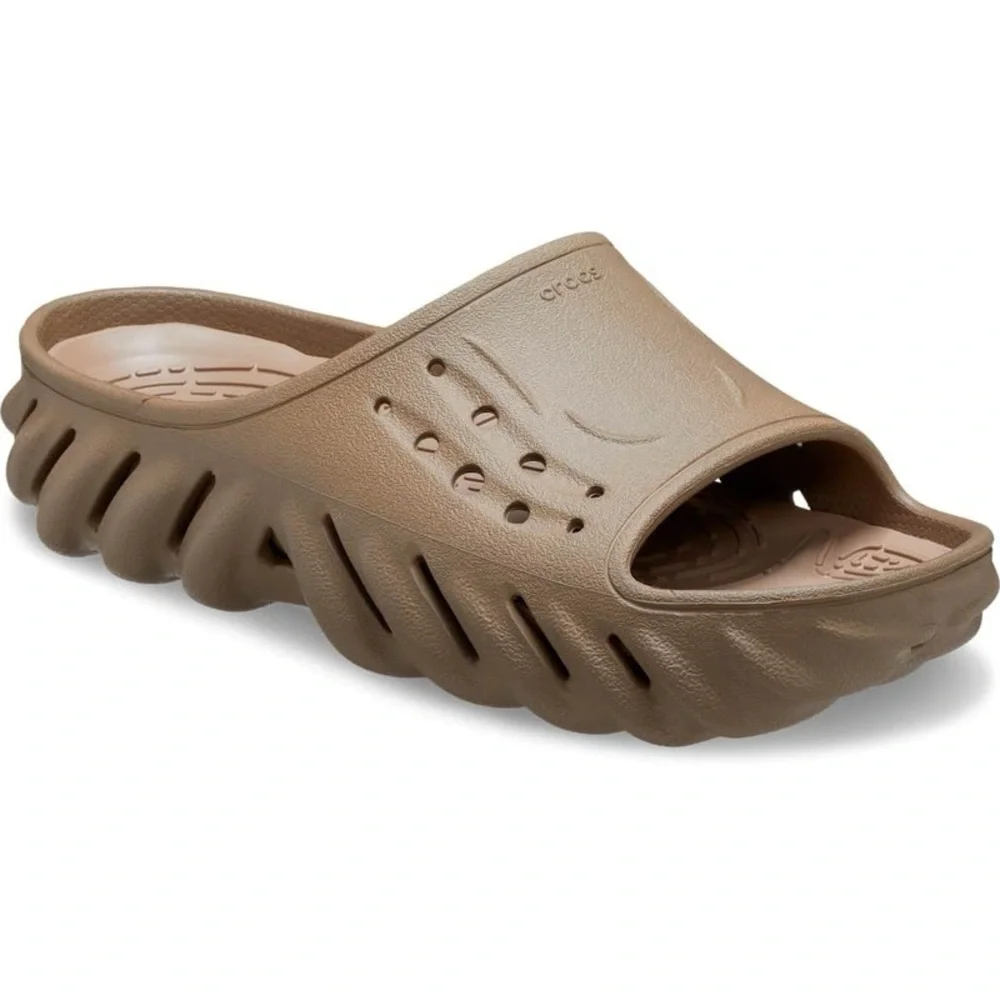 CROCS | Unisex Tan ‘Tumbleweed’ Echo Slide Shoes Mens size 8 Women’s Size 10